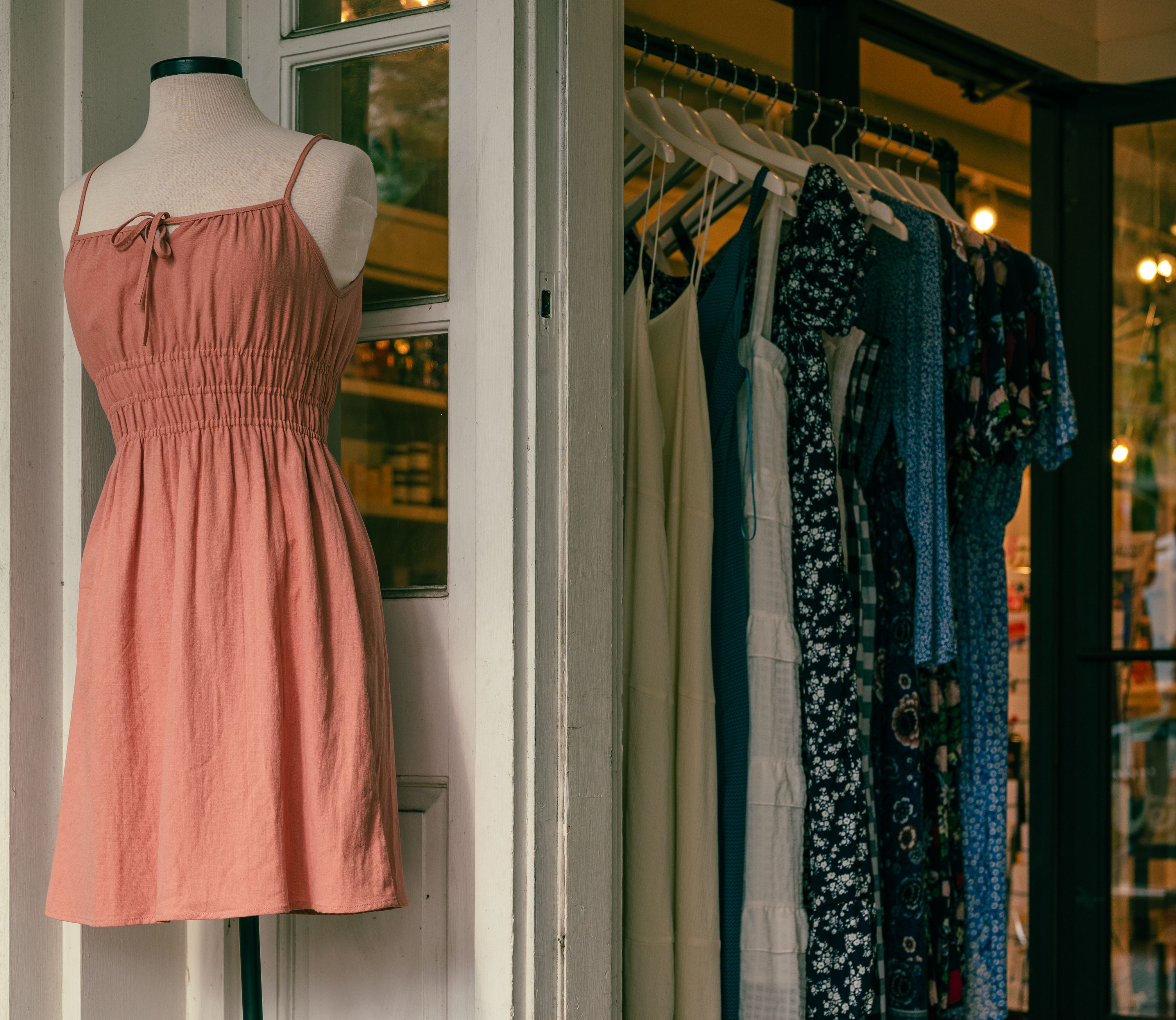 Elegant women's fashion